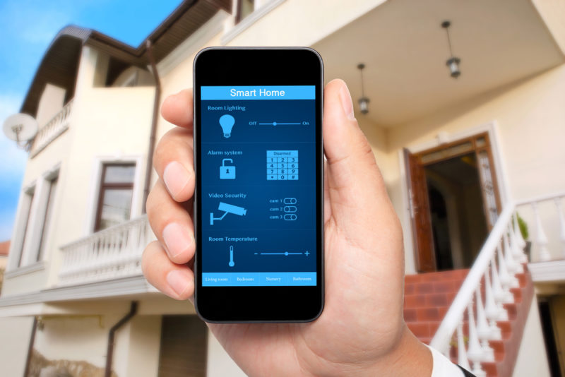 4 Smart Apps That Can Control the Thermostat in Your Home